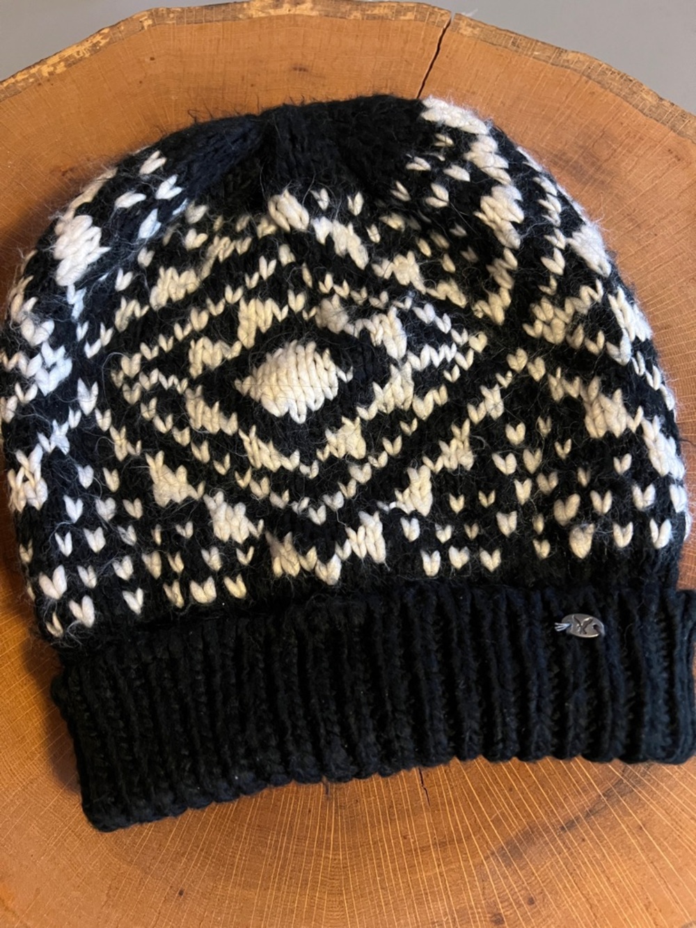 American Eagle Outfitters Knit Distressed Black and White Heart Print Beanie